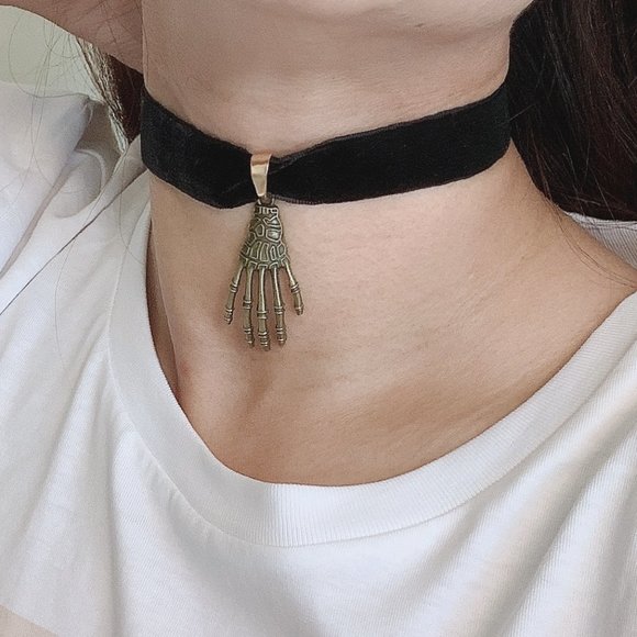 Halloween Skeleton Hand Black Velvet Choker Collar - Picture 3 of 9